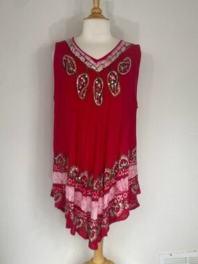 NWT New California Women Red Green Floral Embroidered Sleeveless Tunic Size O/S
